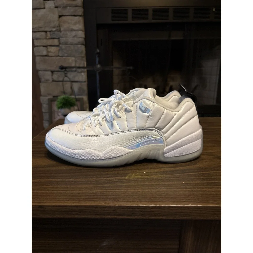 Jordan 12 Retro Low Easter DB0733-190 Size 9.5 KD